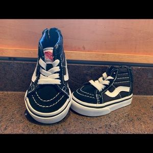 Size 3 baby vans- worn once!